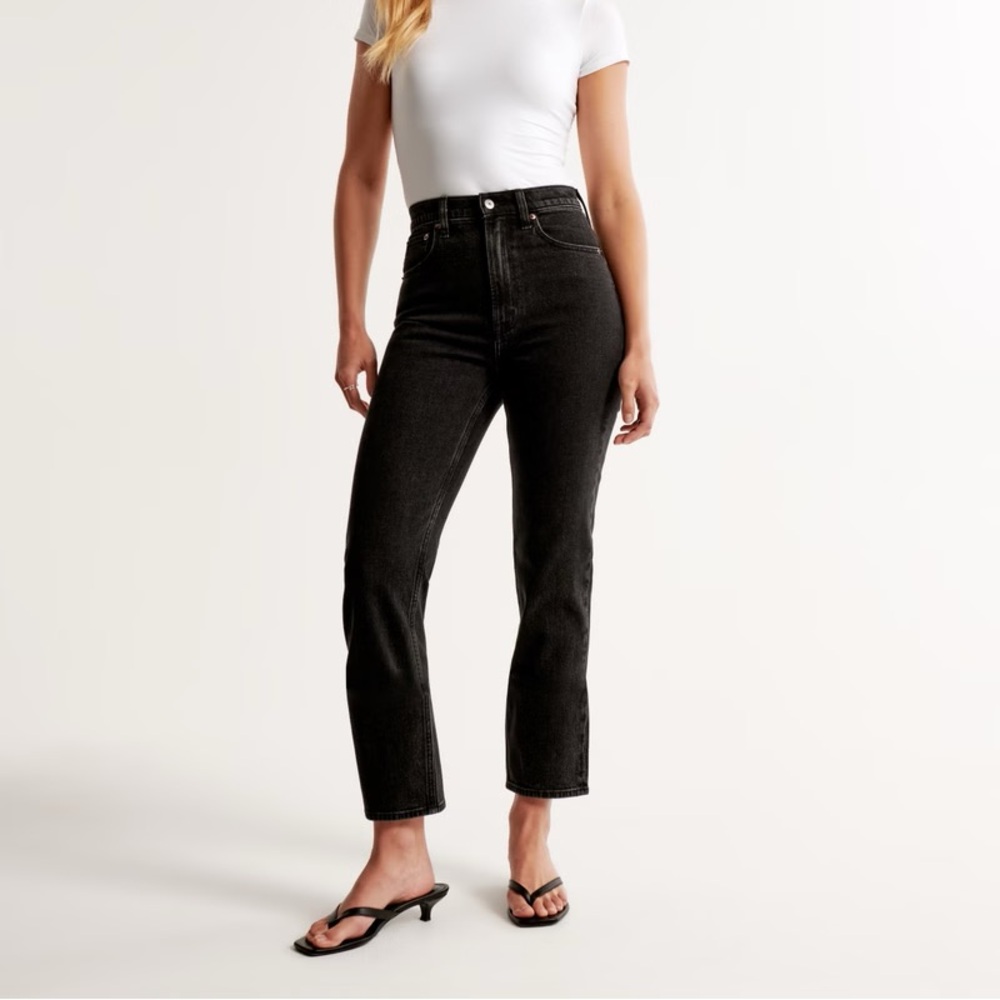 Abercrombie Curve Love Ultra High Rise Ankle Straight Jean size 30